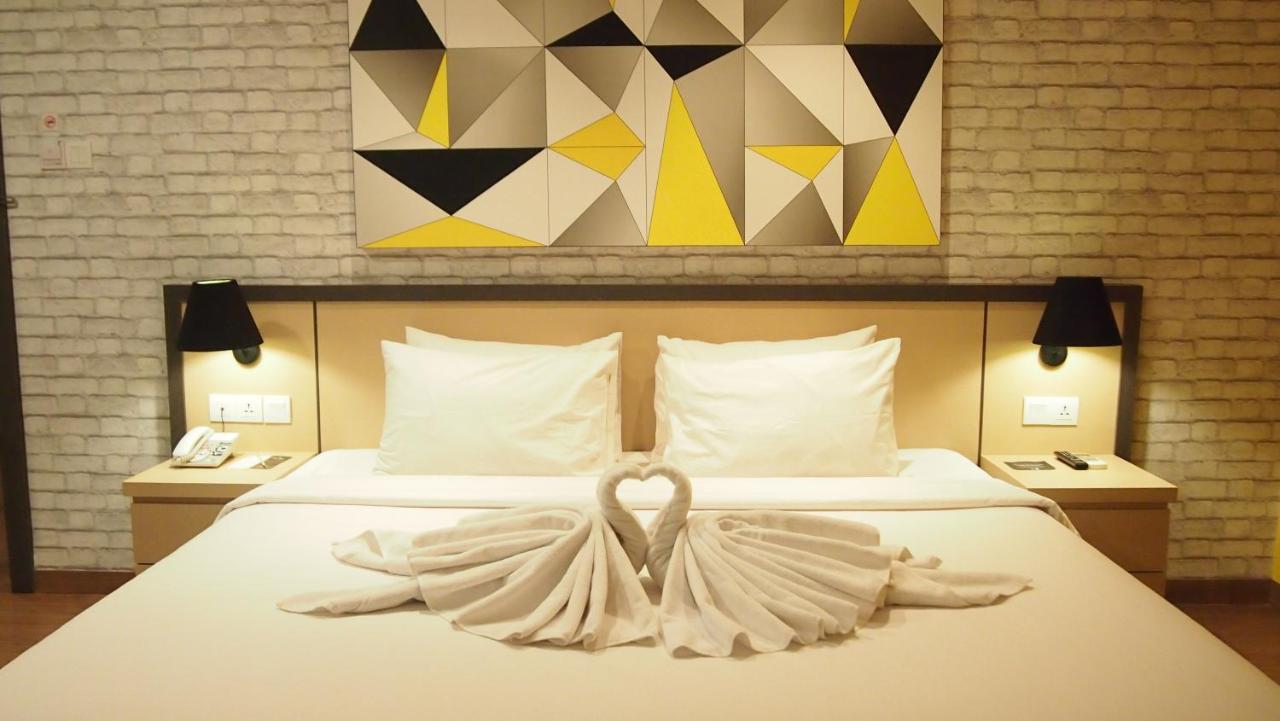 Nite & Day Laguna Bintan Tanjungpinang Bagian luar foto
